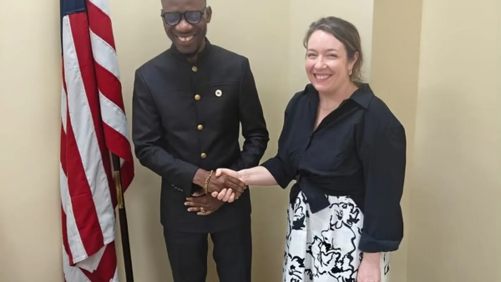 Dr. Quimper meets with Liberian government official.